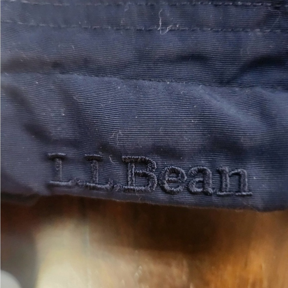 L.L. Bean Men's Deep Blue Windbreaker - Picture 6 of 10